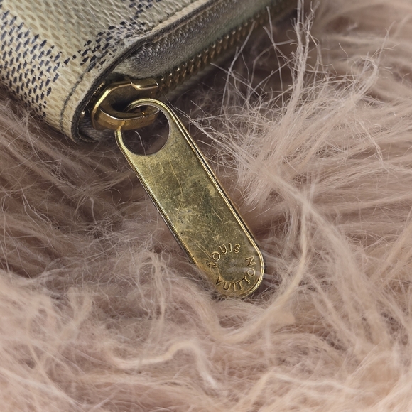 Louis Vuitton Damier Azur Zippy Wallet - Picture 7 of 16